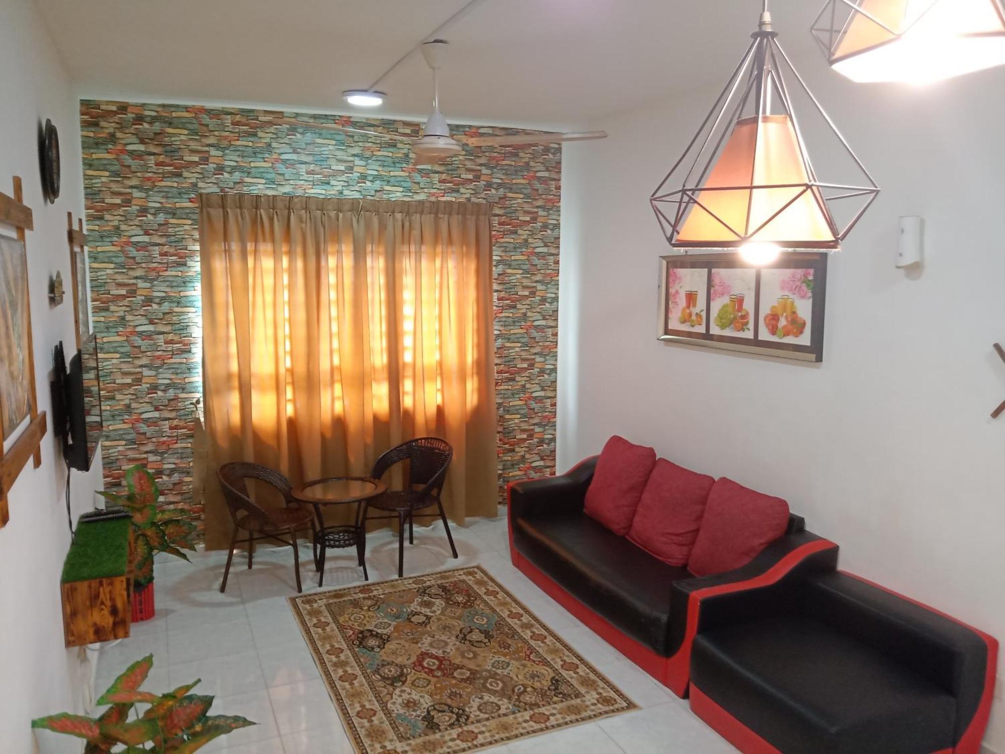 Homestay Budget Kuala Terengganu Tulipsia House Ngoại thất bức ảnh